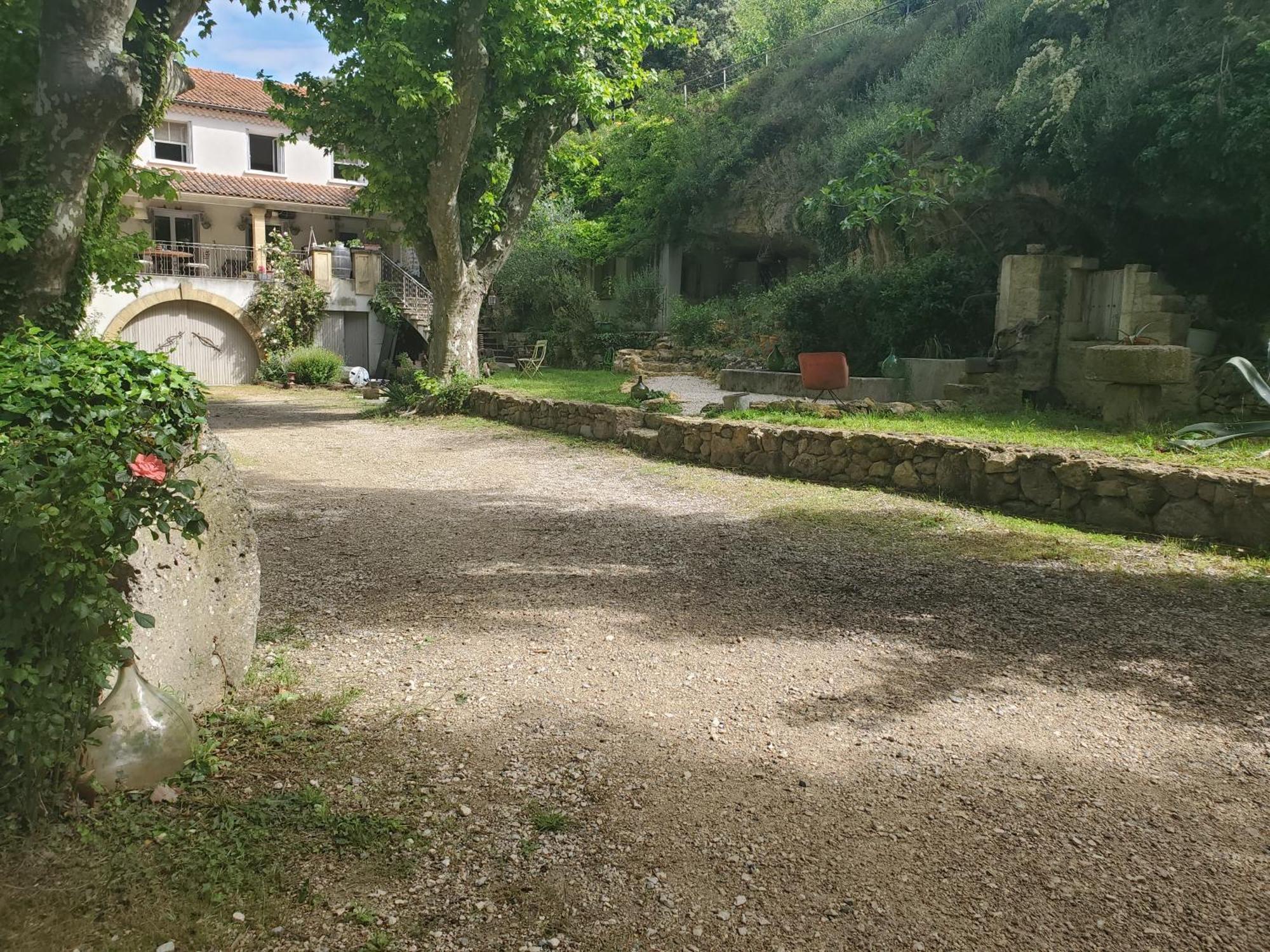 Moulin De Bonfilhon Bed & Breakfast Cornillon-Confoux Luaran gambar